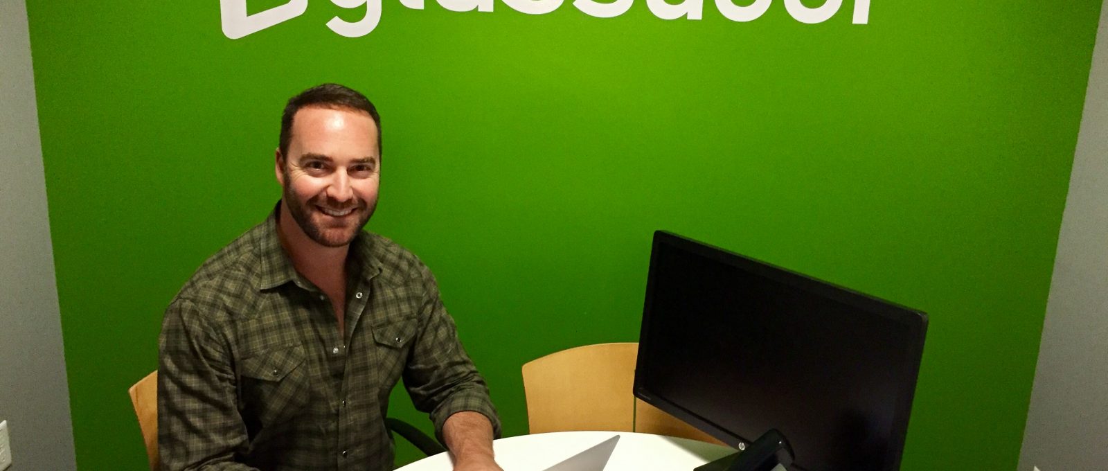 Why PR and Marketing Companies Should Not Ignore Glassdoor