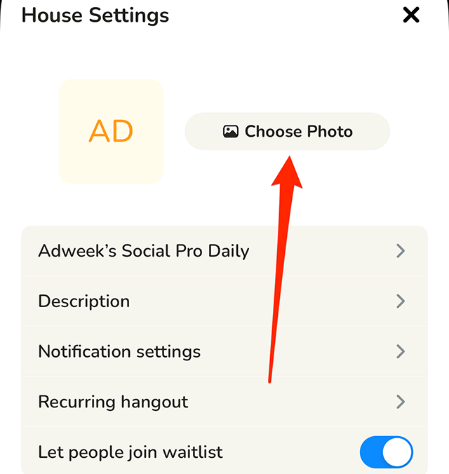 Screenshot of Clubhouse's "House Settings" menu with a red arrow pointing at the "Choose Photo" button